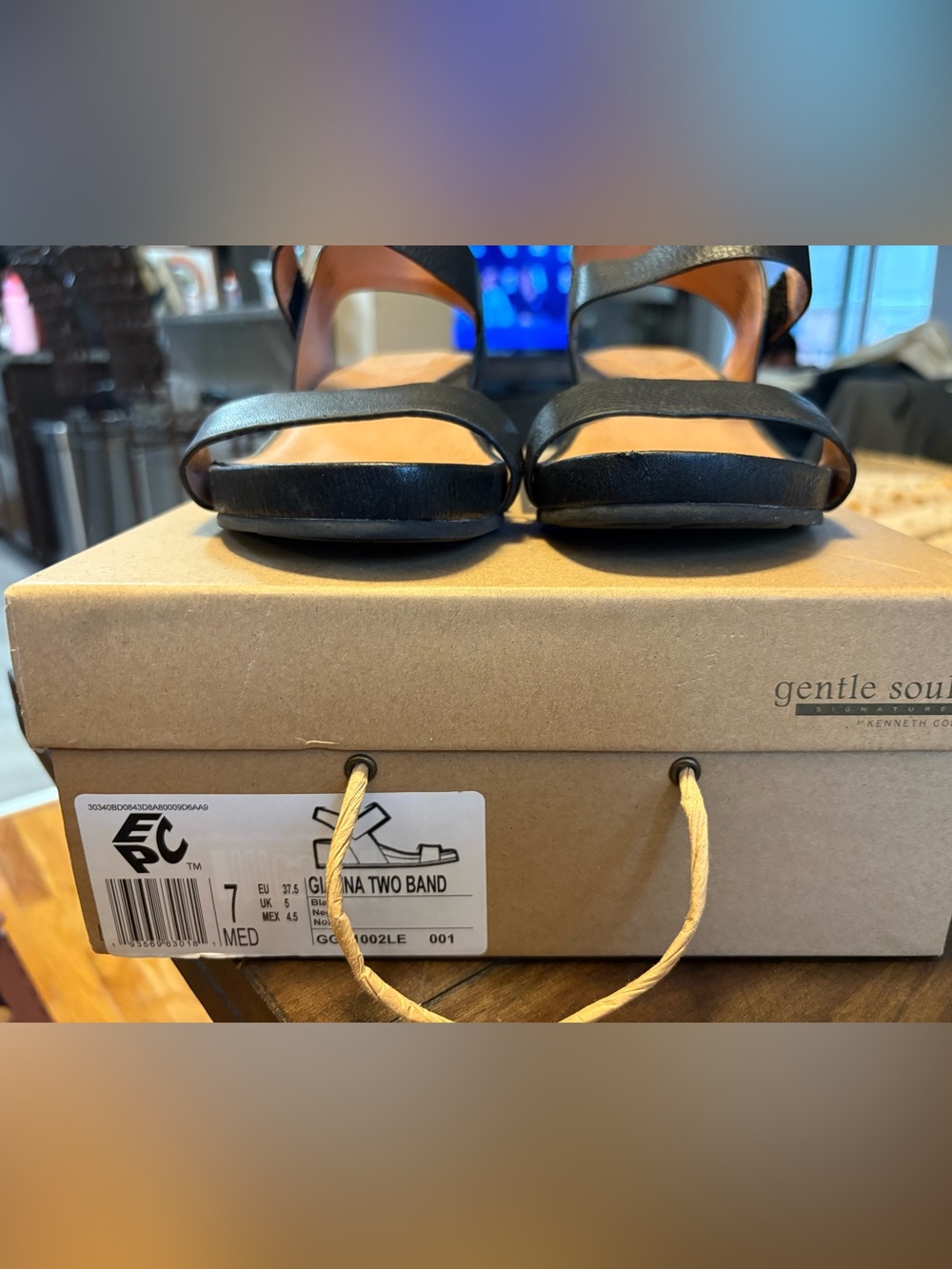 Gentle Sole By Kenneth Cole Women's Black Wedge Sandals, Size 7 (Original Box!) - Picture 3 of 9